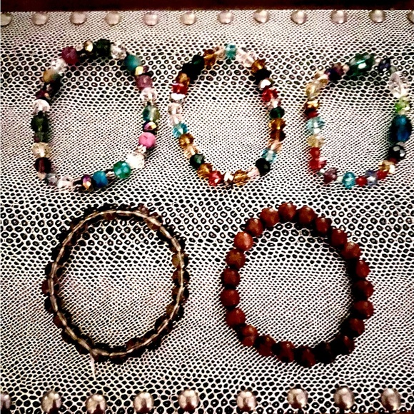New Lot of 5 Multicolor Beaded Stone/Glass/Plastic Stretch Bracelets. - Picture 1 of 4